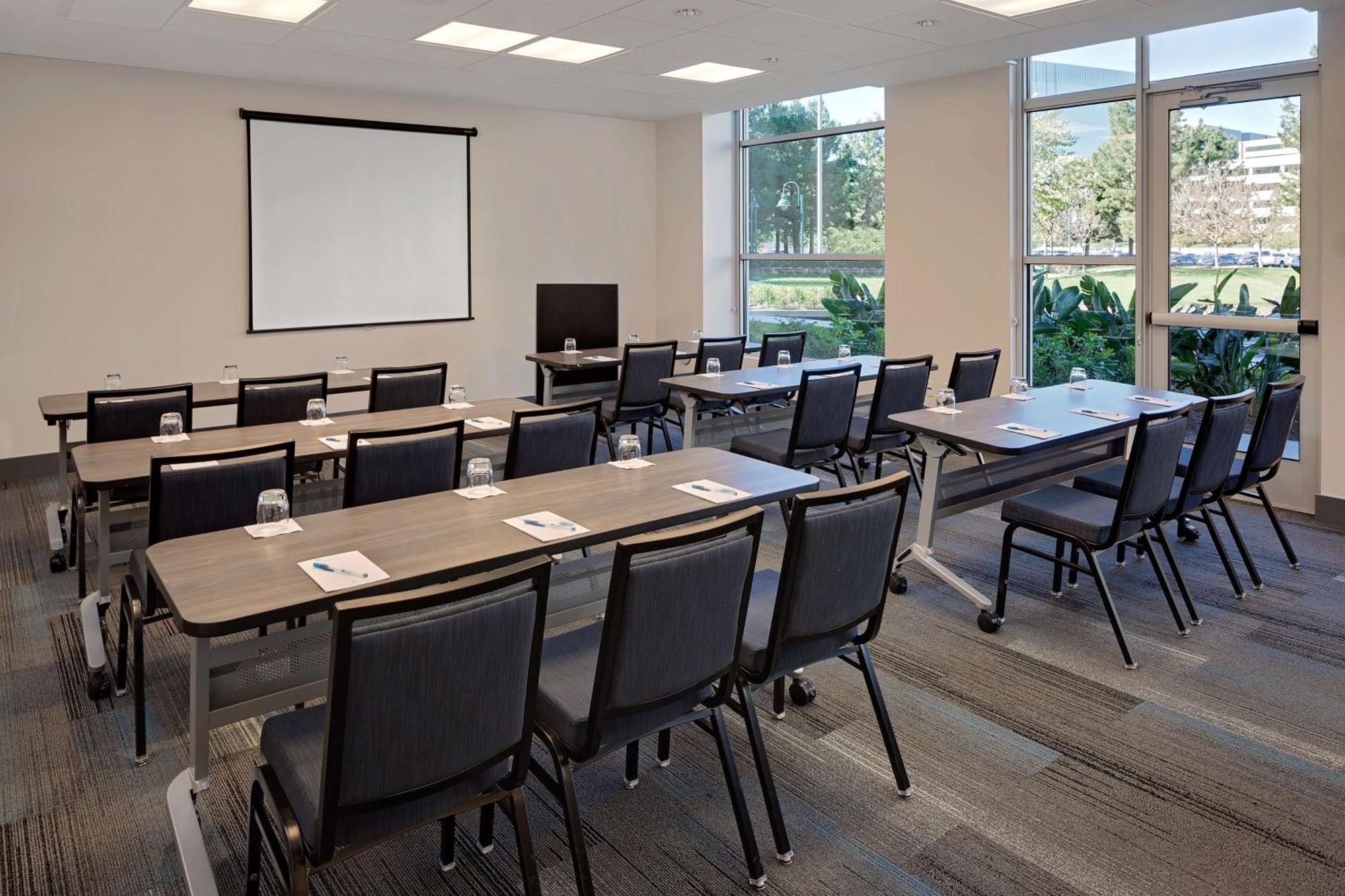 Hyatt House Irvine/John Wayne Airport Otel Dış mekan fotoğraf